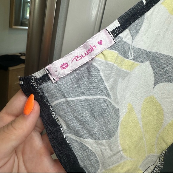 Blush Y2K Floral Halter Dress. Size: 11/12. Butter Yellow. - Picture 6 of 7